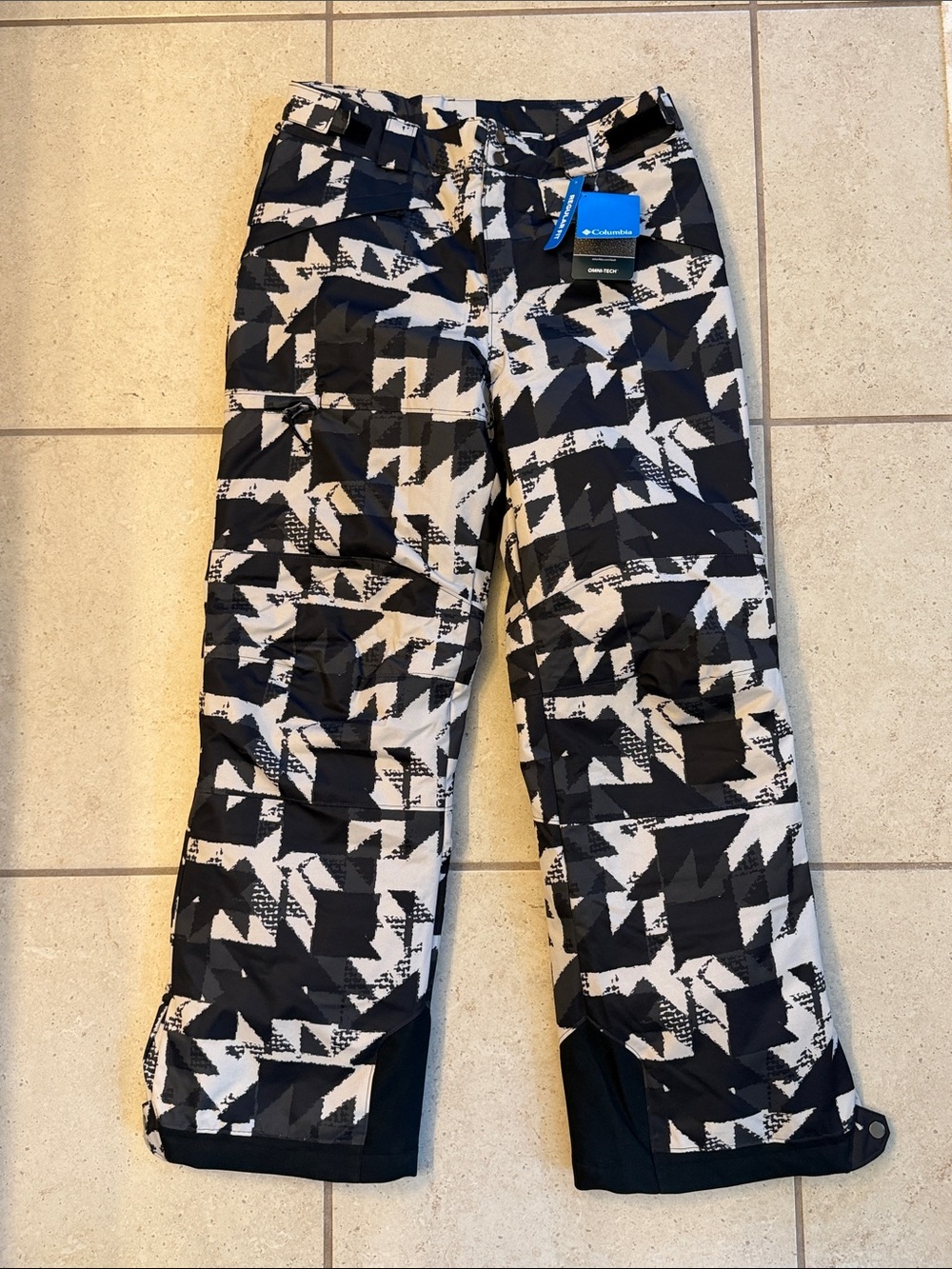 Columbia Women’s Black & White Geometric Cargo Snow Pants